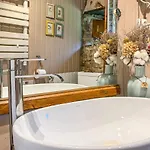 Casa vacanze La Gurueba, Frente Rio Y Cascada