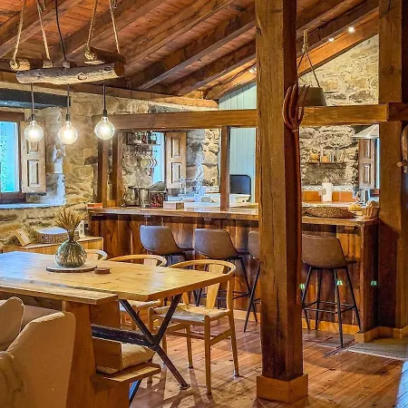 La Gurueba, Frente Rio Y Cascada *