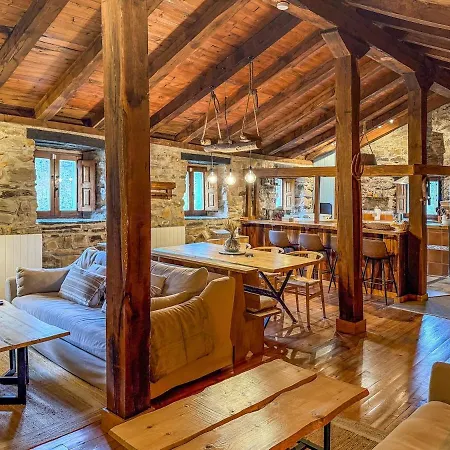 La Gurueba, Frente Rio Y Cascada 度假居