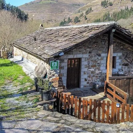 別荘 La Gurueba, Frente Rio Y Cascada *