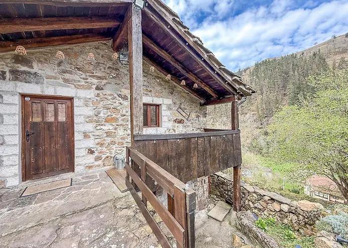 Hébergement de vacances La Gurueba, Frente Rio Y Cascada *