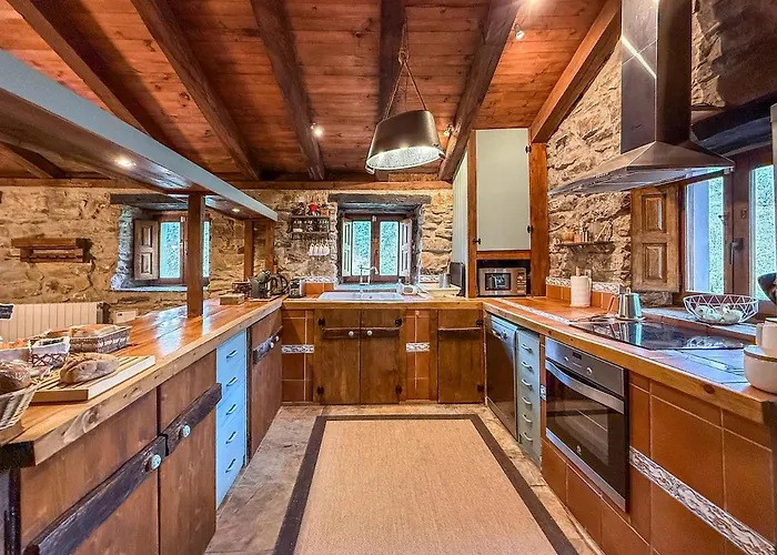 La Gurueba, Frente Rio Y Cascada Hébergement de vacances Vega de Pas