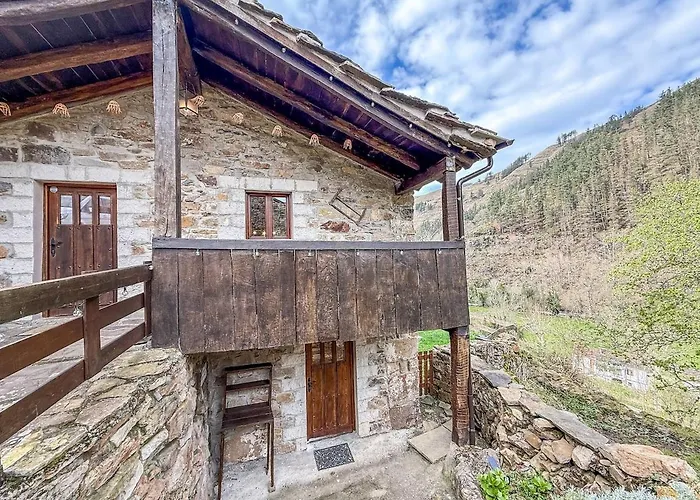 La Gurueba, Frente Rio Y Cascada Hébergement de vacances
