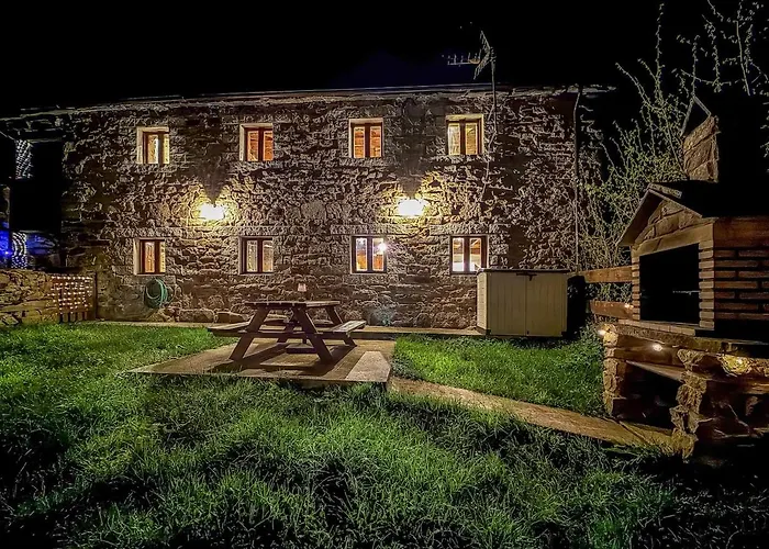 Hébergement de vacances La Gurueba, Frente Rio Y Cascada *