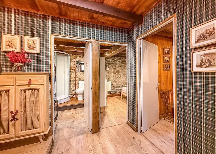 La Gurueba, Frente Rio Y Cascada *