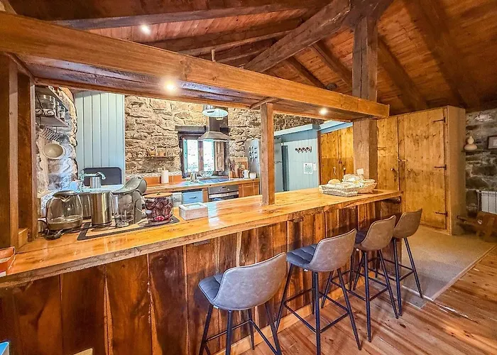 La Gurueba, Frente Rio Y Cascada Hébergement de vacances