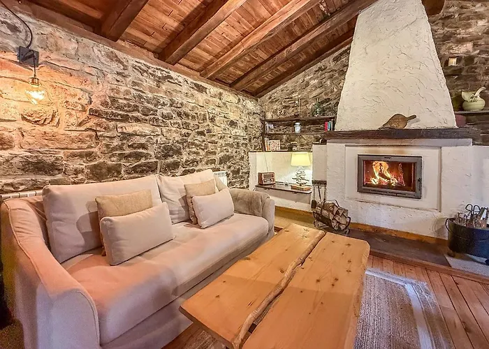 La Gurueba, Frente Rio Y Cascada Hébergement de vacances *