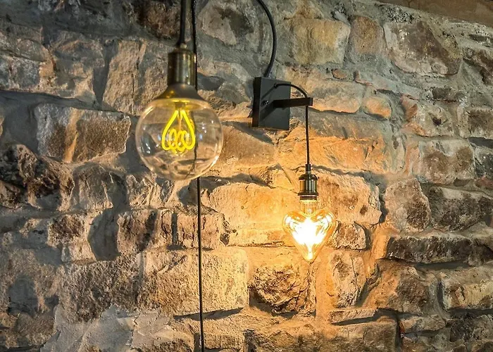 La Gurueba, Frente Rio Y Cascada Vega de Pas