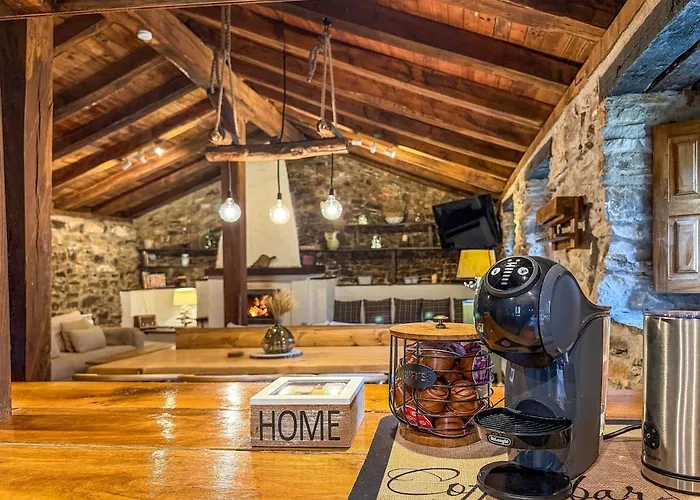 La Gurueba, Frente Rio Y Cascada Hébergement de vacances *