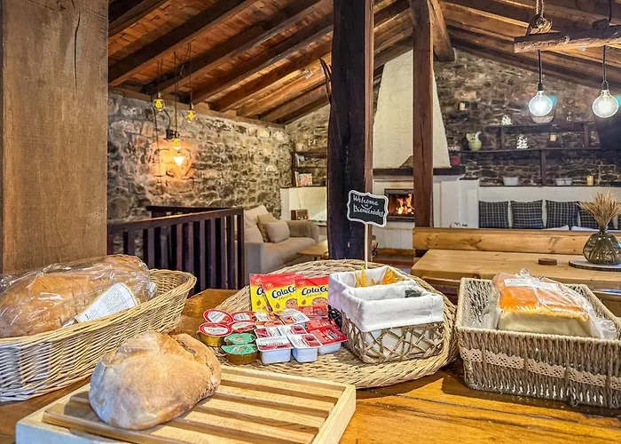 La Gurueba, Frente Rio Y Cascada Hébergement de vacances *